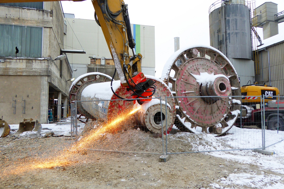Cutting cement baking ovens in South Germany